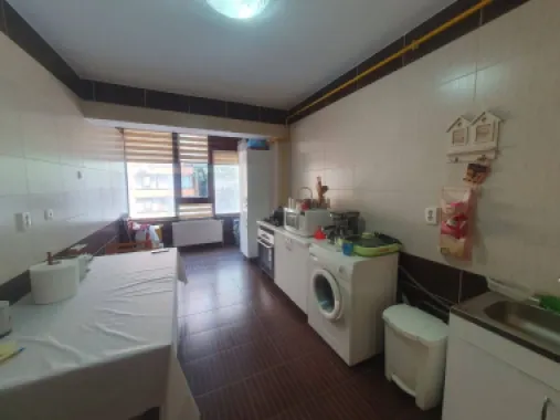 De vanzare – Apartament 3 camere -Complex Vega, Strada Tecuci