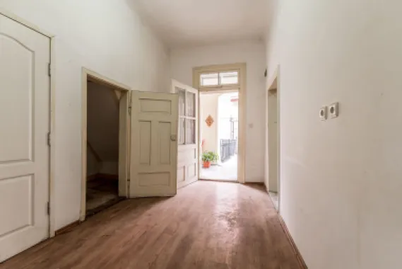 Apartament 2 camere Str. Lucian Blaga, clădire în renovare completa