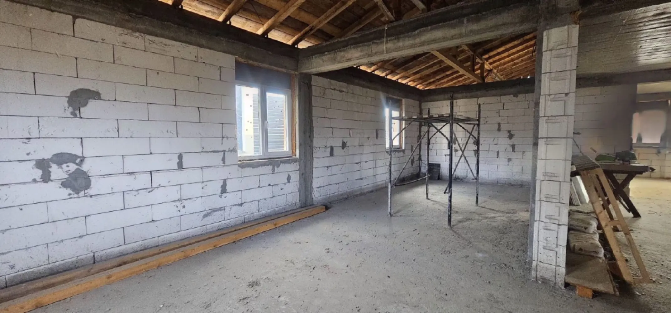 Casa la rosu Bariera Traian, teren 896 mp, COMISION 0%