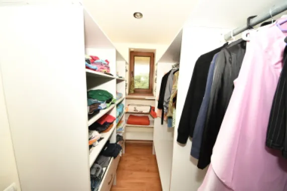 Vila spatioasa, pretabil pentru locuit/clinica, zona Micro 17 – Galati