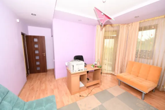 Vila spatioasa, pretabil pentru locuit/clinica, zona Micro 17 – Galati
