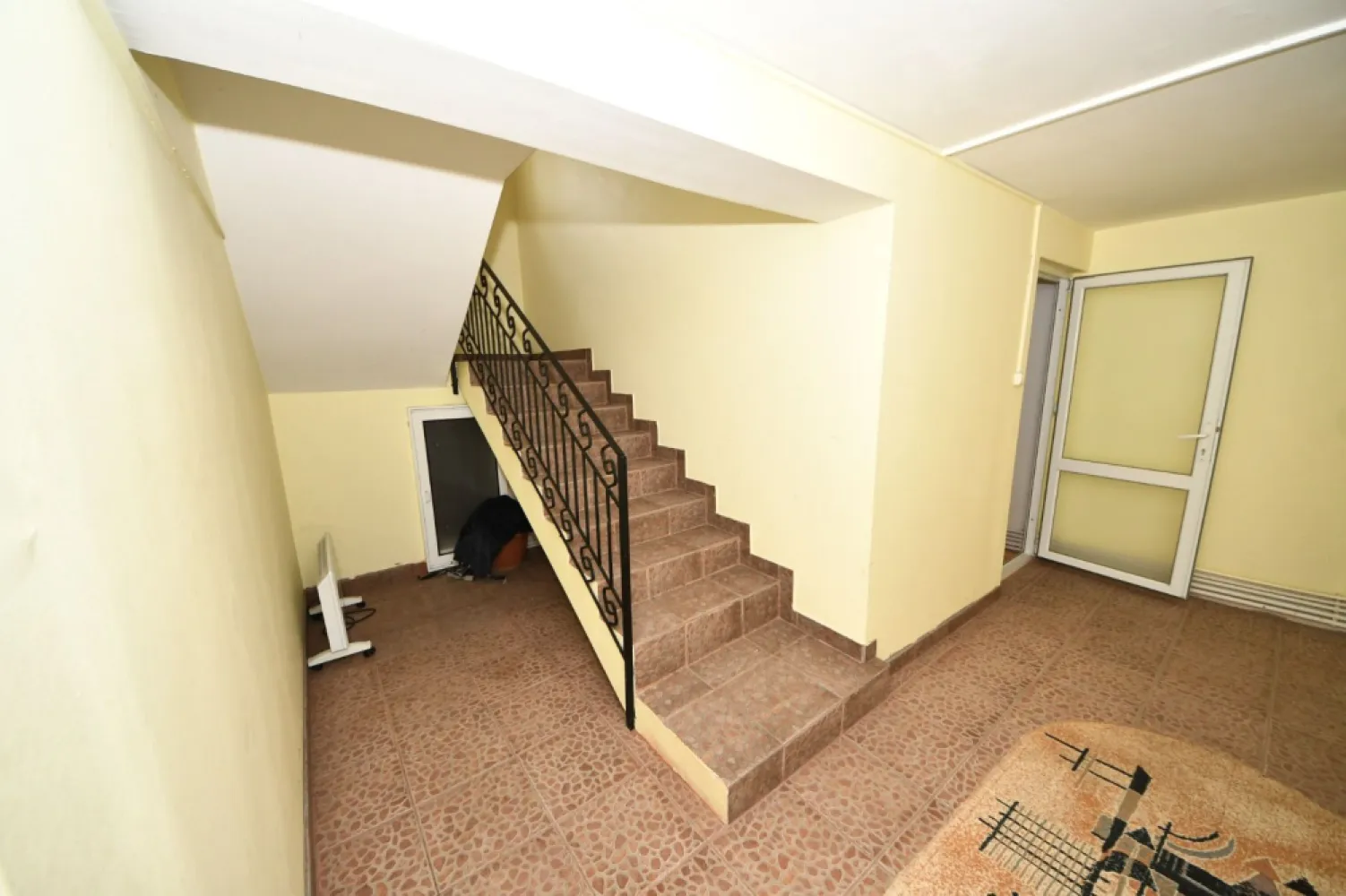 Vila spatioasa, pretabil pentru locuit/clinica, zona Micro 17 – Galati