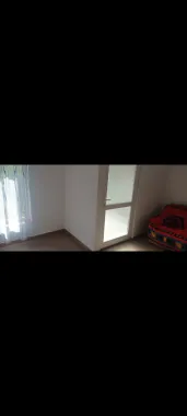 Casă de închiriat
