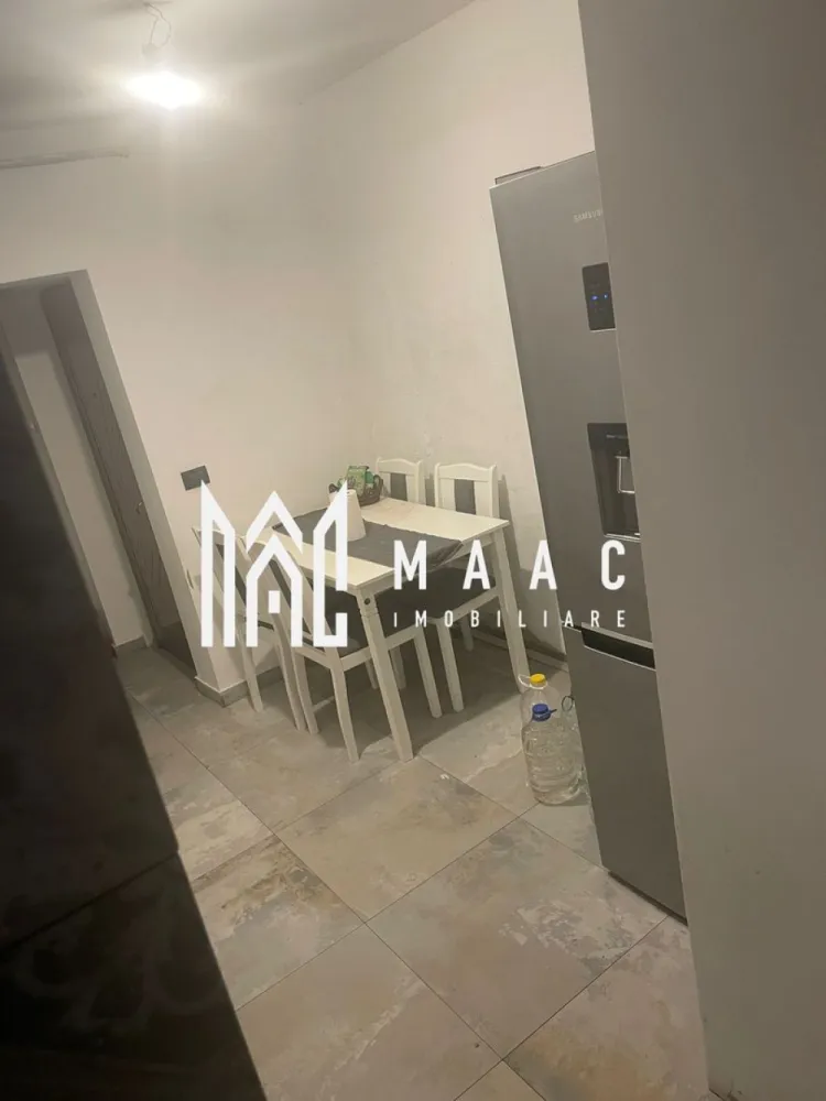 APARTAMENT |2 CAMERE|CENTRU|50 MPU|LOC PARCARE| - MAAC IMOBILIARE va propune spre vanzare un apartament modern in centrul orasului, dar intr-o zona linistita ,foarte aproape de punctele de interes ale orasului.
.Apartamentul se afla la parter, se vinde complet utilat si mobilat .Suprafata este de 50 mp.
In acelasi pret este inclus si un loc de parcare privata .
Pretul este de 85.000 euro.
Pentru a programa o vizionare sau pentru mai multe informatii va rugam sa specificati ID3064339.
