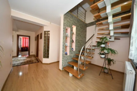 Casa de vanzare – zona Arcasilor, Galati - 280 mp utili - 275000 euro