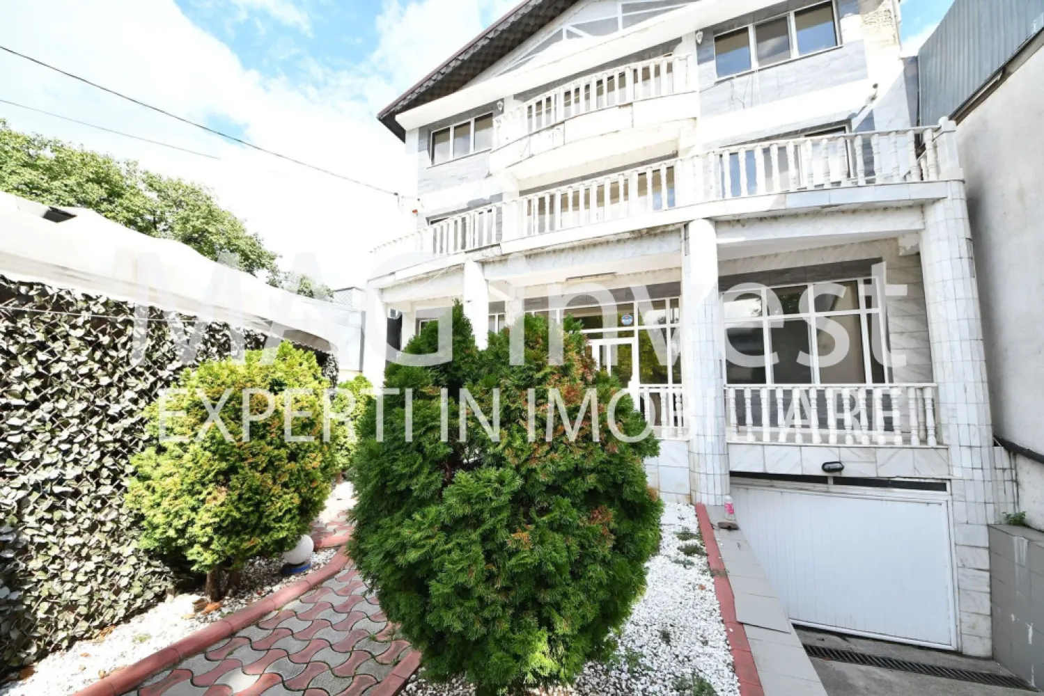Exclusivitate - Vila P+2E - 15 camere, garaj - Mazepa 2, str. Al. Cernat