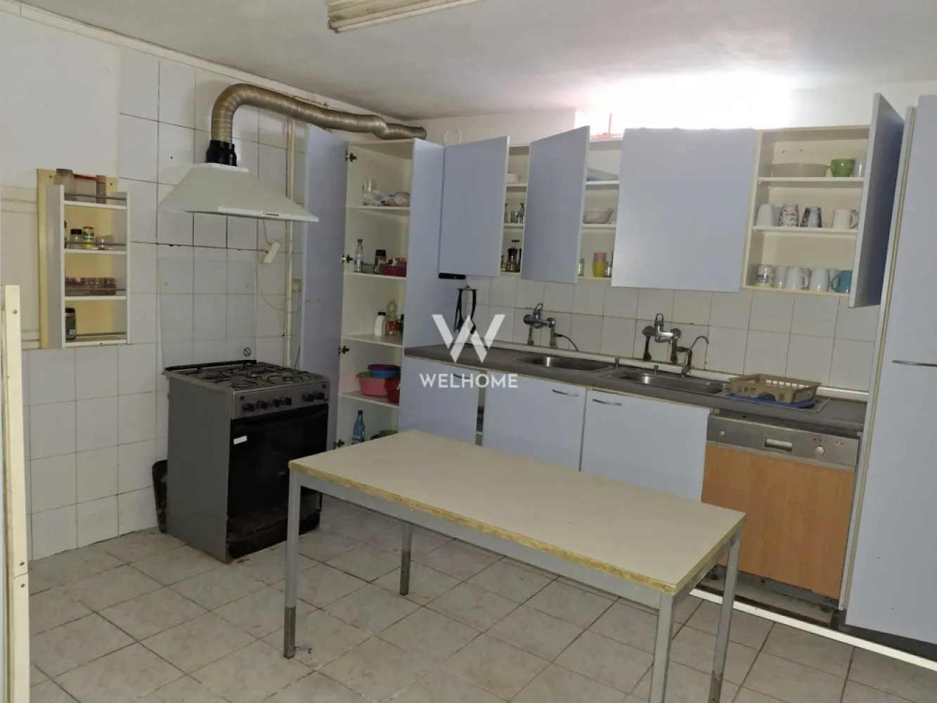 Casa cu 15 camere de vanzare in Bazna, Sibiu ( azil, pensiune)