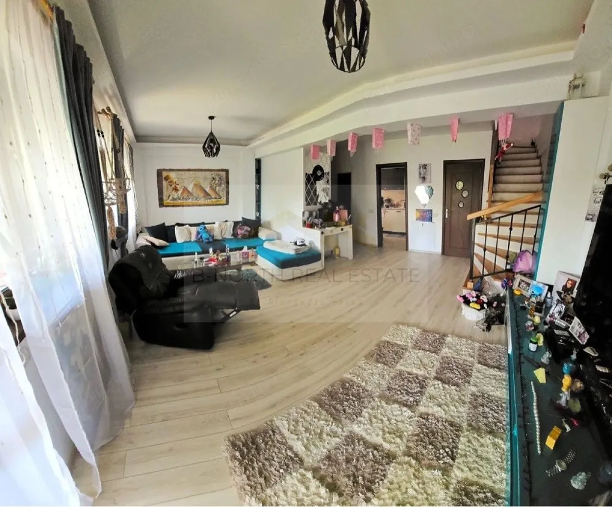 Vilă duplex de închiriat Popești-Leordeni | clinică / birouri / After-School - B-North Real Estate vă propune spre închiriere o vilă tip duplex modernă, complet mobilată și utilată, situată în Popești-Leordeni, într-o zonă liniștită de vile, cu acces rapid către București și stația de metrou Dimitrie Leonida.
Proprietatea este ideală pentru activități comerciale și profesionale precum clinică medicală, cabinete individuale, centru educațional, after-school, grădiniță privată, birouri de firmă sau centru de terapii și wellness.
Vila beneficiază de compartimentare practică și spații generoase, fiind pregătită pentru utilizare imediată.

Caracteristici principale:

Vilă duplex modernă de închiriat în Popești-Leordeni
3 camere spatioase cu posibilitatea extinderii la 6 camere ( mansarda )
Mansardă compartimentabilă în încă 2-3 camere
Living generos
Bucătărie complet utilată
2 băi
Complet mobilată și utilată
Finisaje moderne
Aer condiționat în camere
Spațiu flexibil pentru compartimentare birouri / cabinete
Disponibilă imediat

Exterior & curte:

Curte amenajată – aproximativ 180 mp
Foișor
Terasă închisă cu sticlă
Gazon natural cu sistem de aspersoare
2 locuri de parcare în curte
Parcare privată suplimentară la aproximativ 30 m

Potrivit pentru:

Clinică medicală
Cabinete stomatologice / psihologie / recuperare
Clinică estetică
Centru wellness / terapii
Birouri firmă (IT, consultanță, servicii)
Grădiniță privată
After-school / centru educațional

Beneficii și avantaje ale zonei:

Zonă liniștită de vile
Stradă asfaltată
Toate utilitățile disponibile
Acces rapid către București
Aproximativ 8 minute cu mașina până la metrou Dimitrie Leonida
Ideal pentru activități comerciale stabile și business în dezvoltare

Avantaje cheie:

Proprietate complet mobilată și gata de utilizare
Exterior amenajat complet
Spații versatile și ușor de adaptat
Zonă accesibilă și liniștită
Potențial excelent pentru activități cu public

Preț și condiții:

Chirie: 4.000 euro/lună (negociabil)
Contract pe termen lung
Disponibil imediat

Pentru detalii suplimentare și programarea unei vizionări, contactați B-North Real Estate.