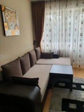 De vanzare apartament cu 2 camere etaj 1, Micro 38, 59.000 euro
