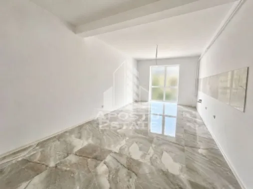 Apartament cu 2 camere, 2 balcoane, etaj 1, zona Planetelor