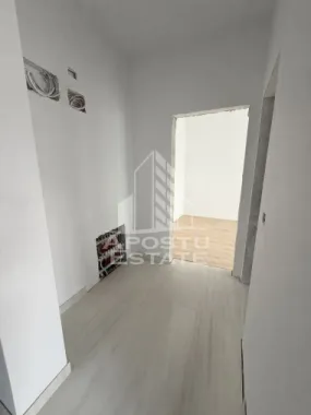 Apartament cu 2 camere, decomandat, etaj 1, zona Planetelor