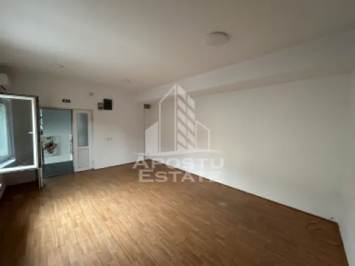 Spațiu birouri 24 mp de închiriat, zona Andrei Saguna.