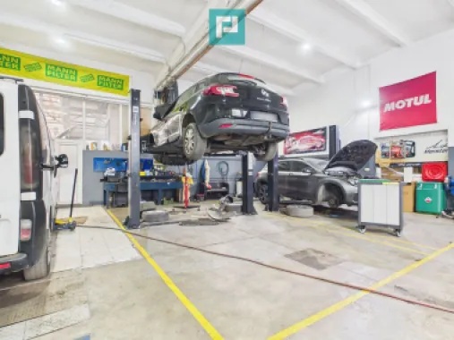 HALĂ INDUSTRIALĂ + SERVICE AUTO COMPLET ECHIPAT