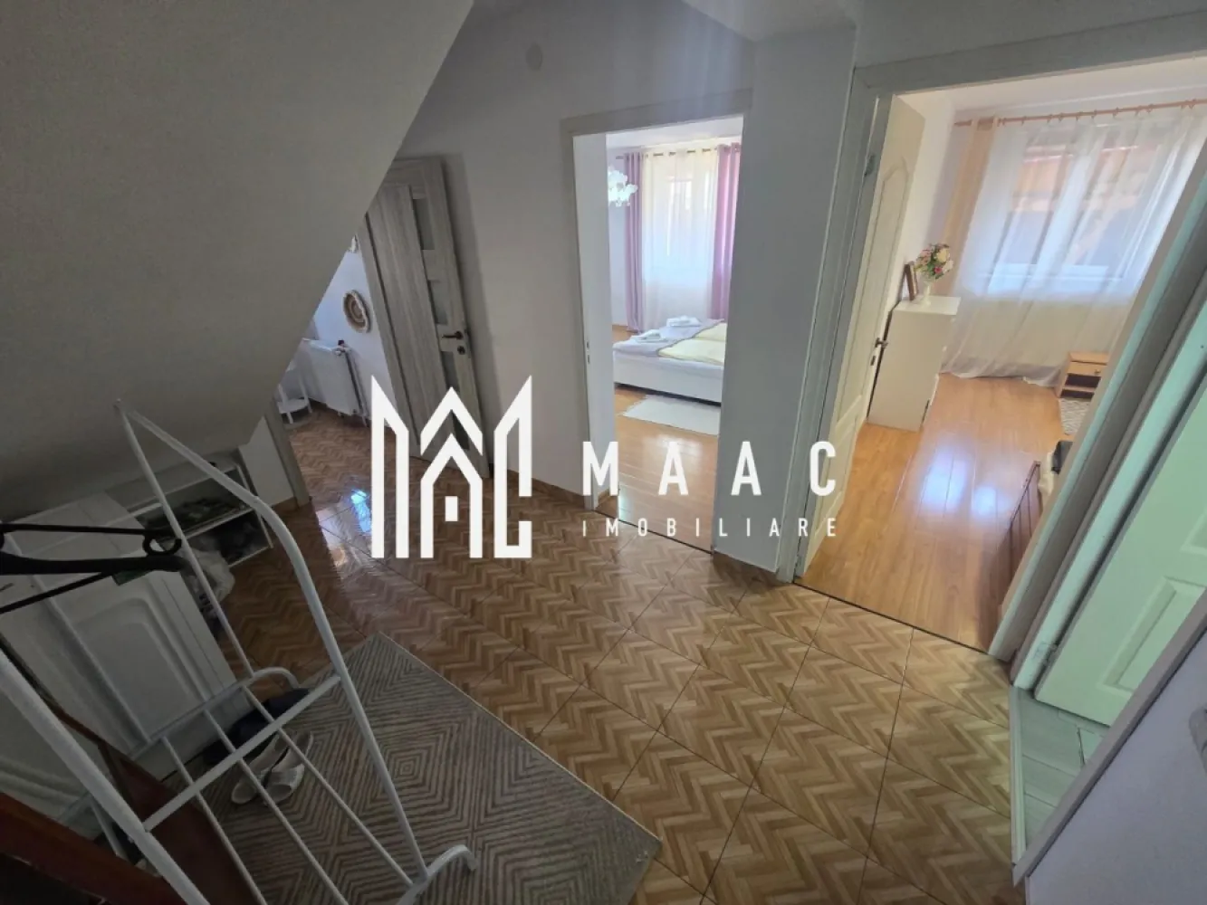 Casa 3 camere de inchiriat garaj curte Zona Tineretului