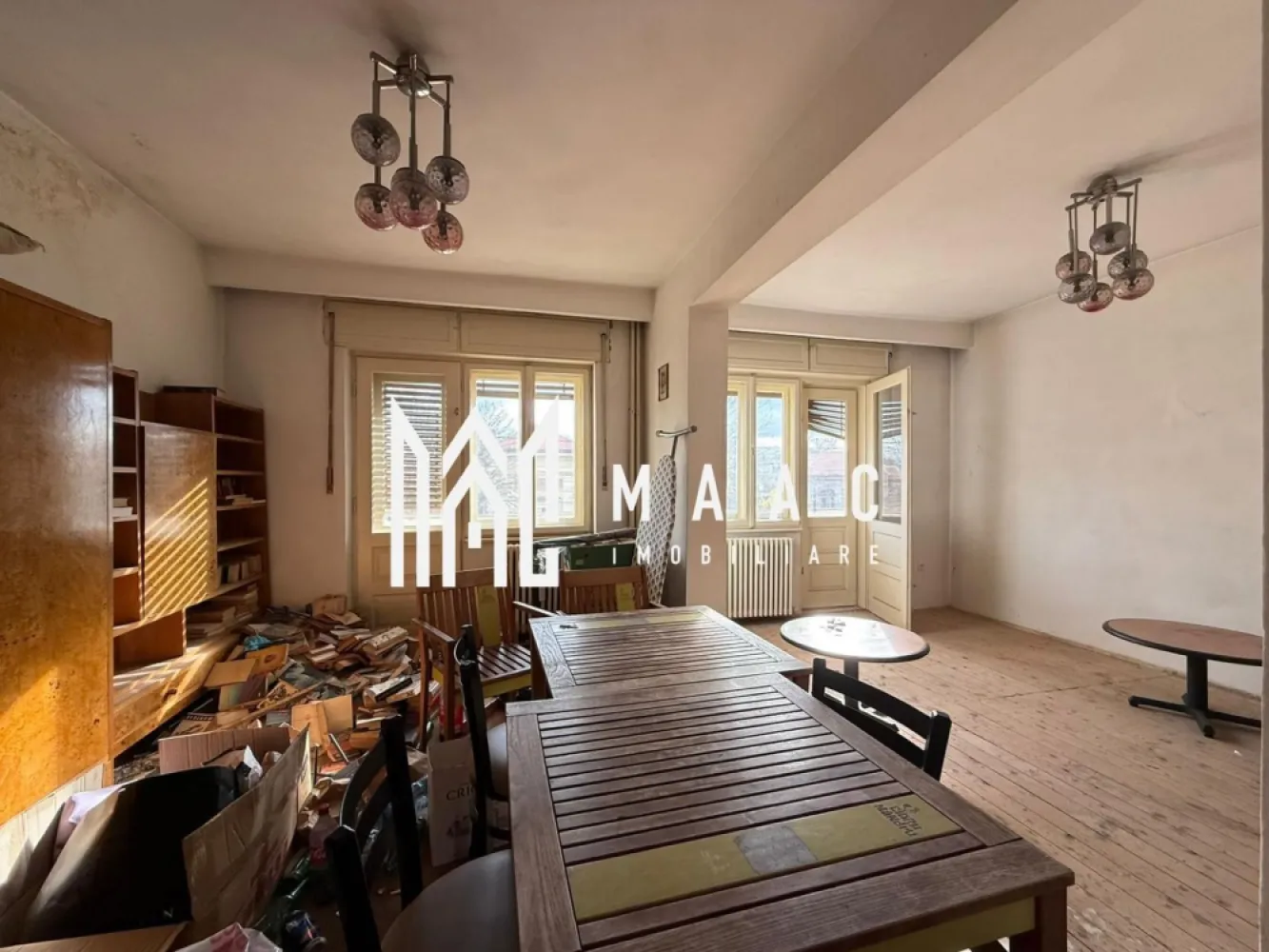 Apartament 3 camere la casa | Garaj | Balcon | Central