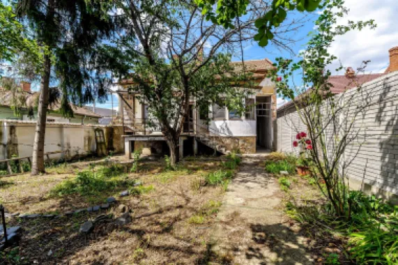 Casă pe Str. Dorobanților | 716 mp teren | Pârneava