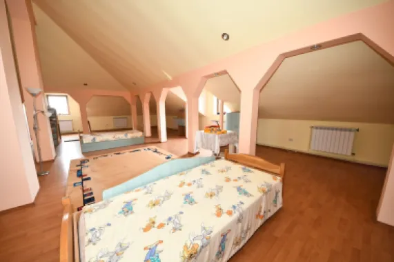 Vila spatioasa, pretabil pentru locuit/clinica, zona Micro 17 – Galati
