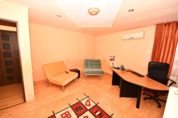 Vila spatioasa, pretabil pentru locuit/clinica, zona Micro 17 – Galati