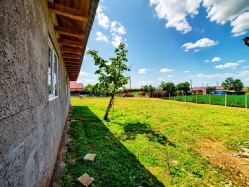 Nazarcea | Casa cu teren de 1000 mp si toate utilitatile la poarta