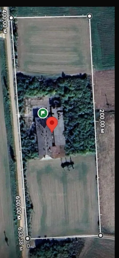 Proprietate versatila fost camin muncitori +teren loc.Batar jud Bihor - De vanzare, oportunitate de investitie: proprietate versatila compusa din fost camin muncitori + teren. Batar, Bihor, 19 030 mp teren intravilan.
Pret 129. 000 E. Comision 0.

Proprietatea se preteaza ca investitie pentru camin de persoane in varsta sau ferma agricola, facilitate de productie si cazare. Proprietatea este formata din parcela cu constructie (fost camin muncitori), P+1, caramida, constructie 1975, suprafata desfasurata 1270 mp + anexa din BCA (constructie 1995), suprafata construita desfasurata 180 mp. Terenul insumeaza 18 294 mp. Pe parcela se afla punct transformare energie electrica.

Teren intravilan , cf individual

Pret: 129.000 euro neg

contact: 0731 290 032 Sorin Gligor