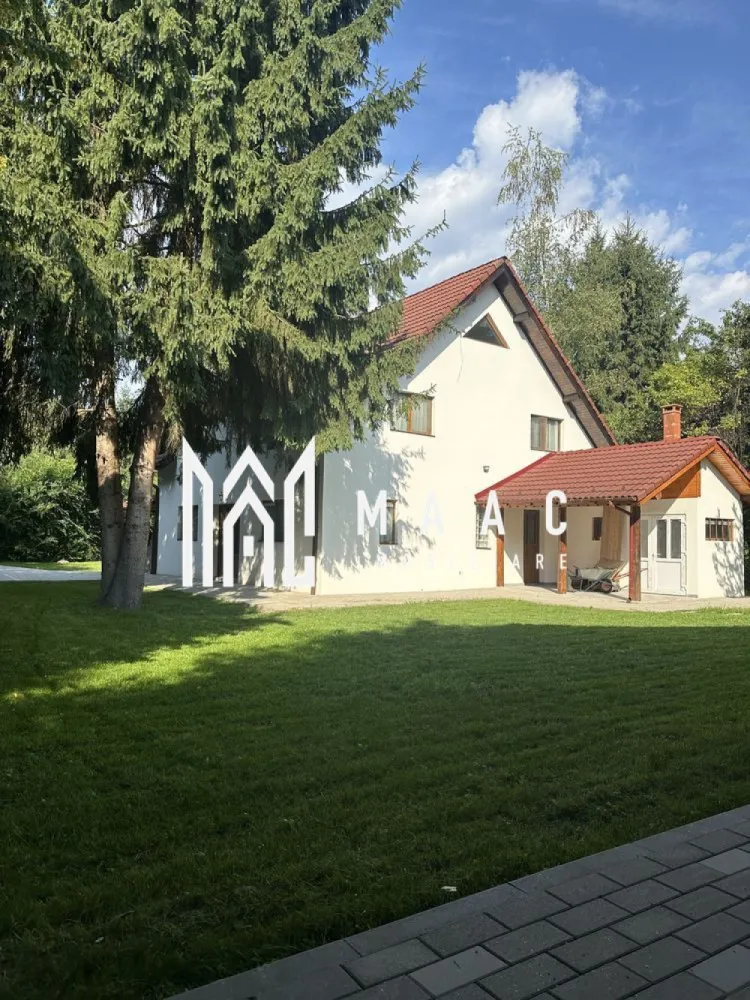 Oportunitate Valea Avrigului | Afacere la cheie | Casa de vacanta | - MAAC Imobiliare propune spre vânzare o casă de vacanță ideală pentru locuire sau investiție în turism

 Proprietate deosebită, perfectă pentru uz personal sau ca afacere de tip închiriere turistică (pensiune/casă de vacanță) – complet mobilată și utilată, pregătită pentru exploatare imediată!

Compartimentare:

 Demisol tehnic – spațiu generos pentru depozitare și echipamente
 Parter – living spațios, bucătărie mobilată și utilată, hol, baie de serviciu, 1 dormitor cu baie proprie
 Etaj – 4 dormitoare, fiecare cu baie proprie
 Mansardă – open space întins pe întreaga suprafață a etajului

Dotări exterioare:

 Filigorie de 60 mp – perfectă pentru relaxare sau evenimente
 Două terase acoperite, lipite de casă
 Cameră tehnică
 Clădire anexă – cu o cameră și baie de serviciu

Utilități și facilități:

 Bucătărie complet mobilată și utilată
 Băi complet mobilate și echipate
 Încălzire pe toate cele trei niveluri
 Centrală pe peleți cu autonomie de minim 3 zile
 Curent monofazic
 Panouri solare de 2 kW – neconectate, dar cu invertor inclus, pot fi puse în funcțiune la nevoie
 Canalizare la fosă septică
 Apă din fântână proprie

 Ideală pentru investiție în turism – fiecare dormitor are baie proprie, multiple spații comune, facilități moderne și un potențial ridicat de închiriere.

Pentru mai multe detalii va rugam specificati telefonic ID: CP2728526