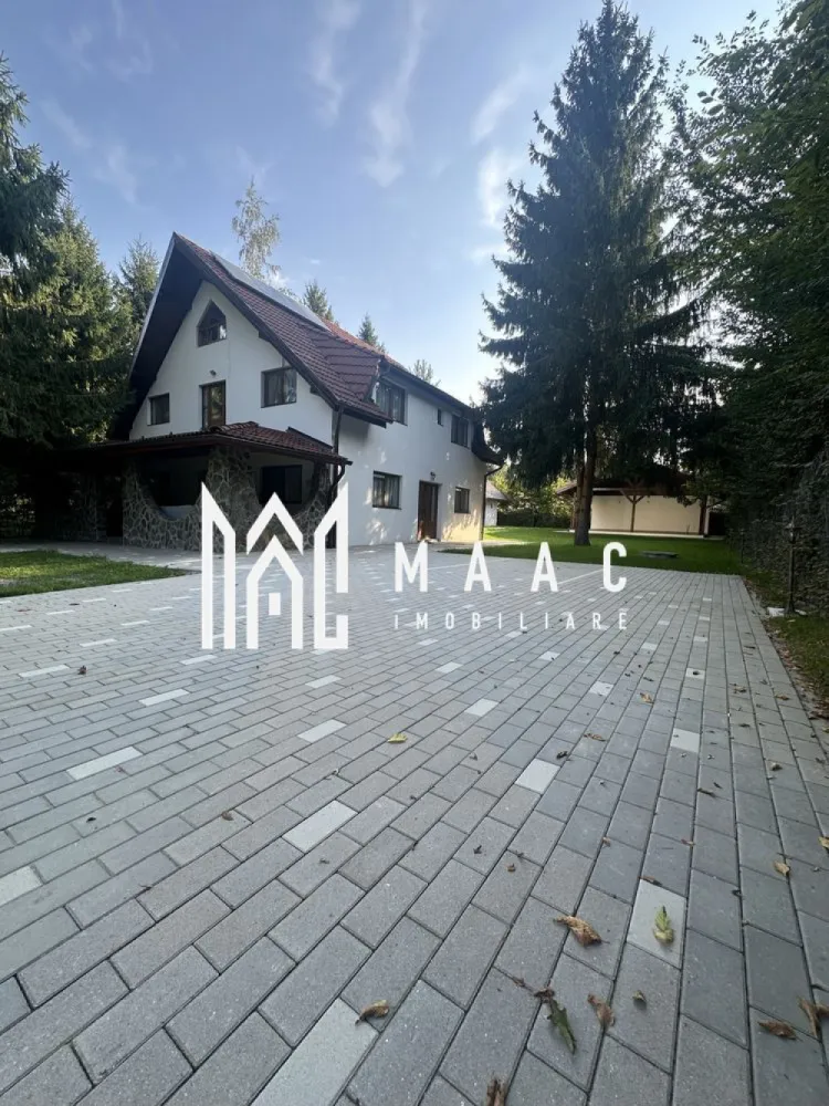 Oportunitate Valea Avrigului | Afacere la cheie | Casa de vacanta | - MAAC Imobiliare propune spre vânzare o casă de vacanță ideală pentru locuire sau investiție în turism

 Proprietate deosebită, perfectă pentru uz personal sau ca afacere de tip închiriere turistică (pensiune/casă de vacanță) – complet mobilată și utilată, pregătită pentru exploatare imediată!

Compartimentare:

 Demisol tehnic – spațiu generos pentru depozitare și echipamente
 Parter – living spațios, bucătărie mobilată și utilată, hol, baie de serviciu, 1 dormitor cu baie proprie
 Etaj – 4 dormitoare, fiecare cu baie proprie
 Mansardă – open space întins pe întreaga suprafață a etajului

Dotări exterioare:

 Filigorie de 60 mp – perfectă pentru relaxare sau evenimente
 Două terase acoperite, lipite de casă
 Cameră tehnică
 Clădire anexă – cu o cameră și baie de serviciu

Utilități și facilități:

 Bucătărie complet mobilată și utilată
 Băi complet mobilate și echipate
 Încălzire pe toate cele trei niveluri
 Centrală pe peleți cu autonomie de minim 3 zile
 Curent monofazic
 Panouri solare de 2 kW – neconectate, dar cu invertor inclus, pot fi puse în funcțiune la nevoie
 Canalizare la fosă septică
 Apă din fântână proprie

 Ideală pentru investiție în turism – fiecare dormitor are baie proprie, multiple spații comune, facilități moderne și un potențial ridicat de închiriere.

Pentru mai multe detalii va rugam specificati telefonic ID: CP2728526