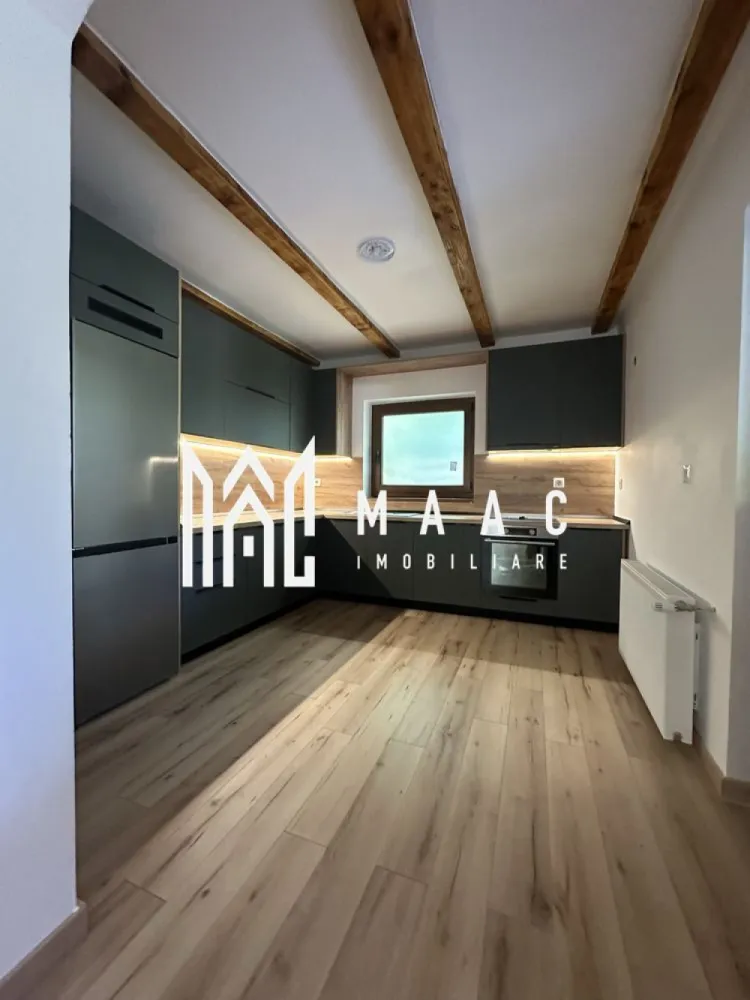 Oportunitate Valea Avrigului | Afacere la cheie | Casa de vacanta | - MAAC Imobiliare propune spre vânzare o casă de vacanță ideală pentru locuire sau investiție în turism

 Proprietate deosebită, perfectă pentru uz personal sau ca afacere de tip închiriere turistică (pensiune/casă de vacanță) – complet mobilată și utilată, pregătită pentru exploatare imediată!

Compartimentare:

 Demisol tehnic – spațiu generos pentru depozitare și echipamente
 Parter – living spațios, bucătărie mobilată și utilată, hol, baie de serviciu, 1 dormitor cu baie proprie
 Etaj – 4 dormitoare, fiecare cu baie proprie
 Mansardă – open space întins pe întreaga suprafață a etajului

Dotări exterioare:

 Filigorie de 60 mp – perfectă pentru relaxare sau evenimente
 Două terase acoperite, lipite de casă
 Cameră tehnică
 Clădire anexă – cu o cameră și baie de serviciu

Utilități și facilități:

 Bucătărie complet mobilată și utilată
 Băi complet mobilate și echipate
 Încălzire pe toate cele trei niveluri
 Centrală pe peleți cu autonomie de minim 3 zile
 Curent monofazic
 Panouri solare de 2 kW – neconectate, dar cu invertor inclus, pot fi puse în funcțiune la nevoie
 Canalizare la fosă septică
 Apă din fântână proprie

 Ideală pentru investiție în turism – fiecare dormitor are baie proprie, multiple spații comune, facilități moderne și un potențial ridicat de închiriere.

Pentru mai multe detalii va rugam specificati telefonic ID: CP2728526