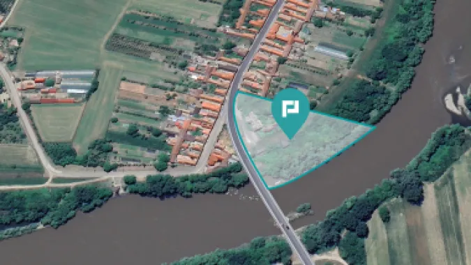 Pensiune cu teren 6464 mp în Geoagiu pe Râul Mureș