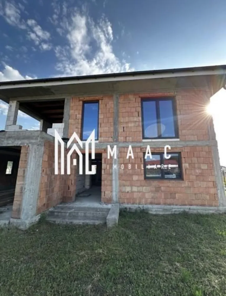 Maac Imobiliare propune spre vânzare Casă nouă P+1 în Budești – Râmnicu Vâlcea, - Vă prezentăm o proprietate modernă, construită pentru uz personal, cu materiale premium și investiție considerabilă, situată într-o zonă liniștită și accesibilă.

📐 Detalii proprietate:

Suprafață utilă: 260 mp

Suprafață teren: 500 mp

Regim de înălțime: Parter + Etaj

Garaj interior: 2 locuri auto

🏠 Compartimentare inteligentă:
🔹 Parter:

1 dormitor

1 baie

Living spațios open-space

Bucătărie modernă

Garaj interior generos (2 mașini)

🔹 Etaj:

2 dormitoare, fiecare cu baie proprie

Dormitor matrimonial cu dressing separat

Terasă mare, ideală pentru relaxare

✔️ În total: 3 dormitoare, 3 băi, living, bucătărie, terasă și garaj

🧱 Construcție și finisaje:

Construcție din cărămidă solidă

Materiale și finisaje premium

Casă realizată pentru uz personal — atenție la detalii și calitate superioară

Toate utilitățile necesare pentru mutare imediată

Această proprietate este ideală pentru o familie care își dorește confort, spațiu generos și o zonă liniștită, aproape de oraș.

📞 Pentru mai multe detalii și programarea unei vizionări, contactați Maac Imobiliare.