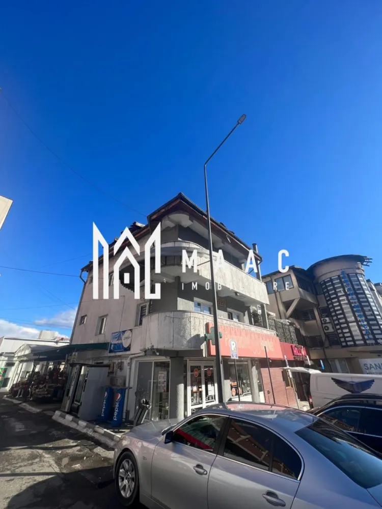 Spatiu comercial | Rezidential | Piata Nord - MAAC Imobiliare vă propune spre vânzare o clădire P+2+M situată în municipiul Râmnicu Vâlcea, în cartierul Nord, zona Piață – o locație excelentă, cu vizibilitate foarte bună și acces facil către principalele puncte de interes ale orașului.

Imobilul are o suprafață de aproximativ 400 mp și este compartimentat eficient, fiind ideal atât pentru locuință individuală, cât și pentru activități comerciale sau de birouri (sediu firmă, clinică medicală, cabinete, after-school, spații administrative etc.).

Proprietatea dispune de:

* Regim de înălțime Parter + 2 Etaje + Mansardă
* Spații generoase și luminoase
* Compartimentare flexibilă, adaptabilă diverselor tipuri de activitate
* Locuri de parcare închiriate de la primărie, un avantaj important pentru viitorii proprietari, angajați sau clienți

Poziționarea în zona Pieței Nord oferă un vad comercial bun și potențial ridicat de investiție, fiind potrivită atât pentru utilizare proprie, cât și pentru dezvoltarea unei afaceri sau obținerea de venit din chirii.

Pentru mai multe informații și programarea unei vizionări, echipa MAAC Imobiliare vă stă la dispoziție.

ID : CP2944931