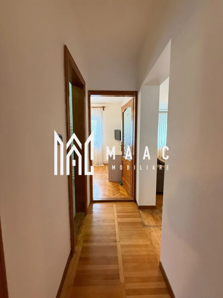 Apartament 3 camere | 2 bai | Renovat | Balcon | V. Aurie