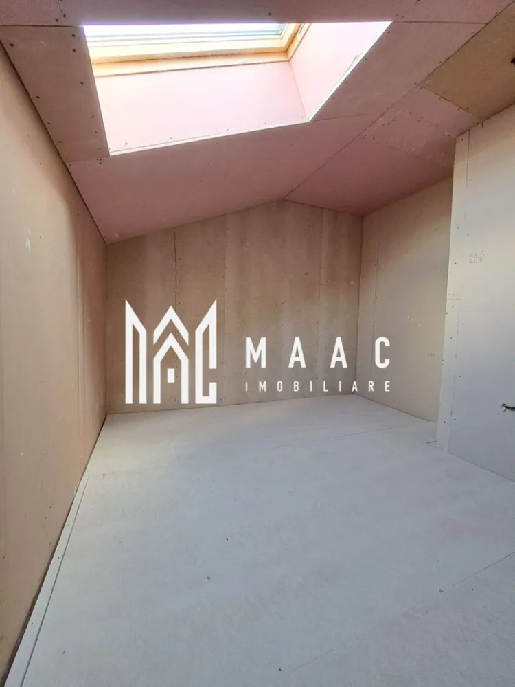 Apartament 2 camere | cartier Traian | 44mp - MAAC Imobiliare vă propune spre vânzare un apartament modern cu 2 camere, situat la etajul 4 în cartierul Traian.

Locuința face parte dintr-o construcție nouă, realizată din BCA, și are o suprafață utilă de 44 mp, fiind dispusă pe două niveluri, oferind un spațiu eficient compartimentat și ideal pentru un stil de viață modern.

Compartimentare practică pe două niveluri:
Parter: zonă de living cu bucătărie open-space și baie
Etaj: 2 dormitoare luminoase

Apartamentul se predă la stadiul de gri, oferind viitorului proprietar libertatea de a-l amenaja și finisa după propriul gust și buget. Este o oportunitate excelentă atât pentru locuință personală, cât și pentru investiție (închiriere pe termen lung sau regim hotelier).

Localizare avantajoasă – situat în cartierul Traian, cu acces facil la mijloace de transport, magazine, școli și alte puncte de interes.

Preț: 29.000 € + TVA

Imaginile atașate includ atât fotografii tip showroom (cu titlu de prezentare), cât și poze din stadiul actual de predare.

Pentru mai multe informații sau programarea unei vizionări, echipa MAAC Imobiliare vă stă la dispoziție!
CP2944995