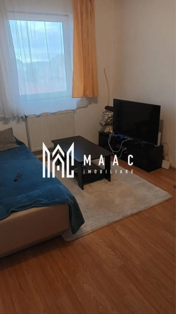 Mansardă | 46 MPU | Terezian - MAAC Imobiliare oferă spre vânzare o garsonieră tip mansardă – 46 mp, la 10 minute de centrul istoric

 Compartimentare:
 • Etaj superior: dormitor spațios
 • Nivel inferior: bucătărie cu living open-space și baie

Avantaje locație:

Supermarketuri în apropiere
 Restaurante și cafenele
 Parcuri și zone verzi pentru relaxare
 Stații de transport în comun la câteva minute distanță

Pentru mai multe informații sau pentru programarea unei vizionări, vă rugăm să ne contactați și să specificați ID-ul proprietății: CP2939853.