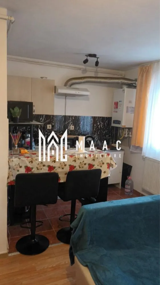 Mansardă | 46 MPU | Terezian - MAAC Imobiliare oferă spre vânzare o garsonieră tip mansardă – 46 mp, la 10 minute de centrul istoric

 Compartimentare:
 • Etaj superior: dormitor spațios
 • Nivel inferior: bucătărie cu living open-space și baie

Avantaje locație:

Supermarketuri în apropiere
 Restaurante și cafenele
 Parcuri și zone verzi pentru relaxare
 Stații de transport în comun la câteva minute distanță

Pentru mai multe informații sau pentru programarea unei vizionări, vă rugăm să ne contactați și să specificați ID-ul proprietății: CP2939853.
