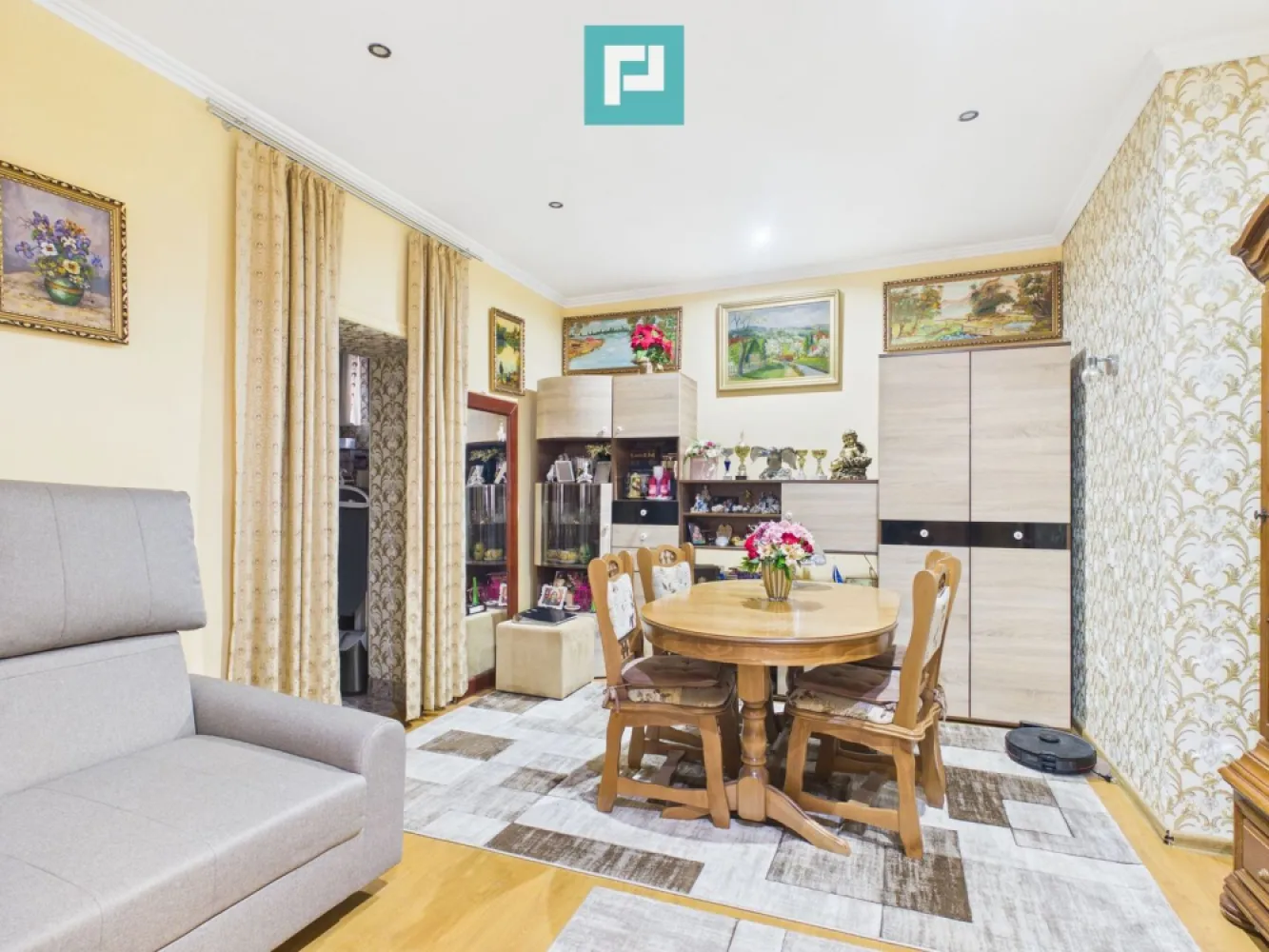Apartament cu 2 camere pe Str.Episcopiei