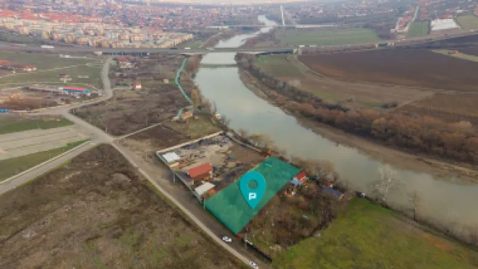 Teren intravilan 2.600 mp pe Malul Mureșului Alfa