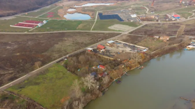 Teren intravilan 2.600 mp pe Malul Mureșului Alfa