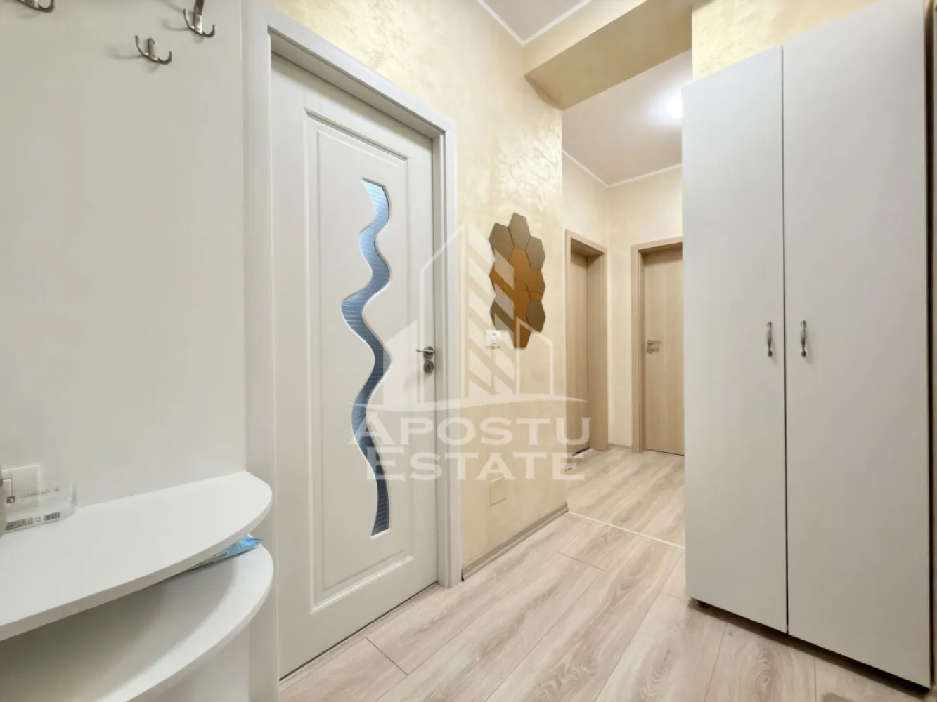 Apartament cu 2 camere decomandat si gradina proprie de 40 mp in Giroc