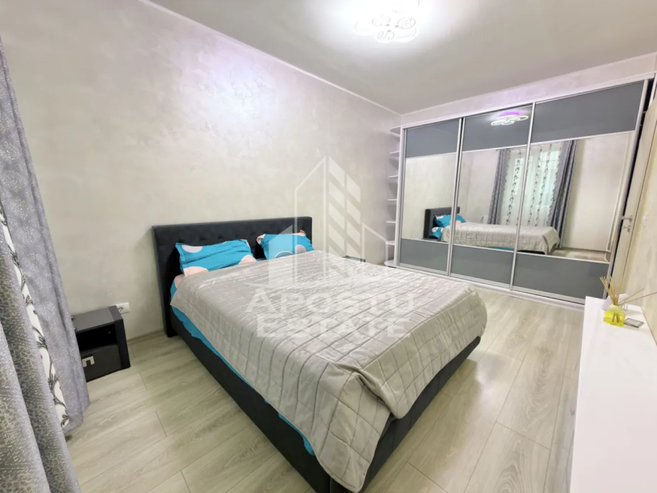 Apartament cu 2 camere decomandat si gradina proprie de 40 mp in Giroc