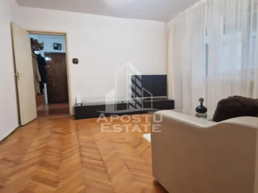 Apartament cu 2 camere de vanzare, zona Girocului, Timisoara