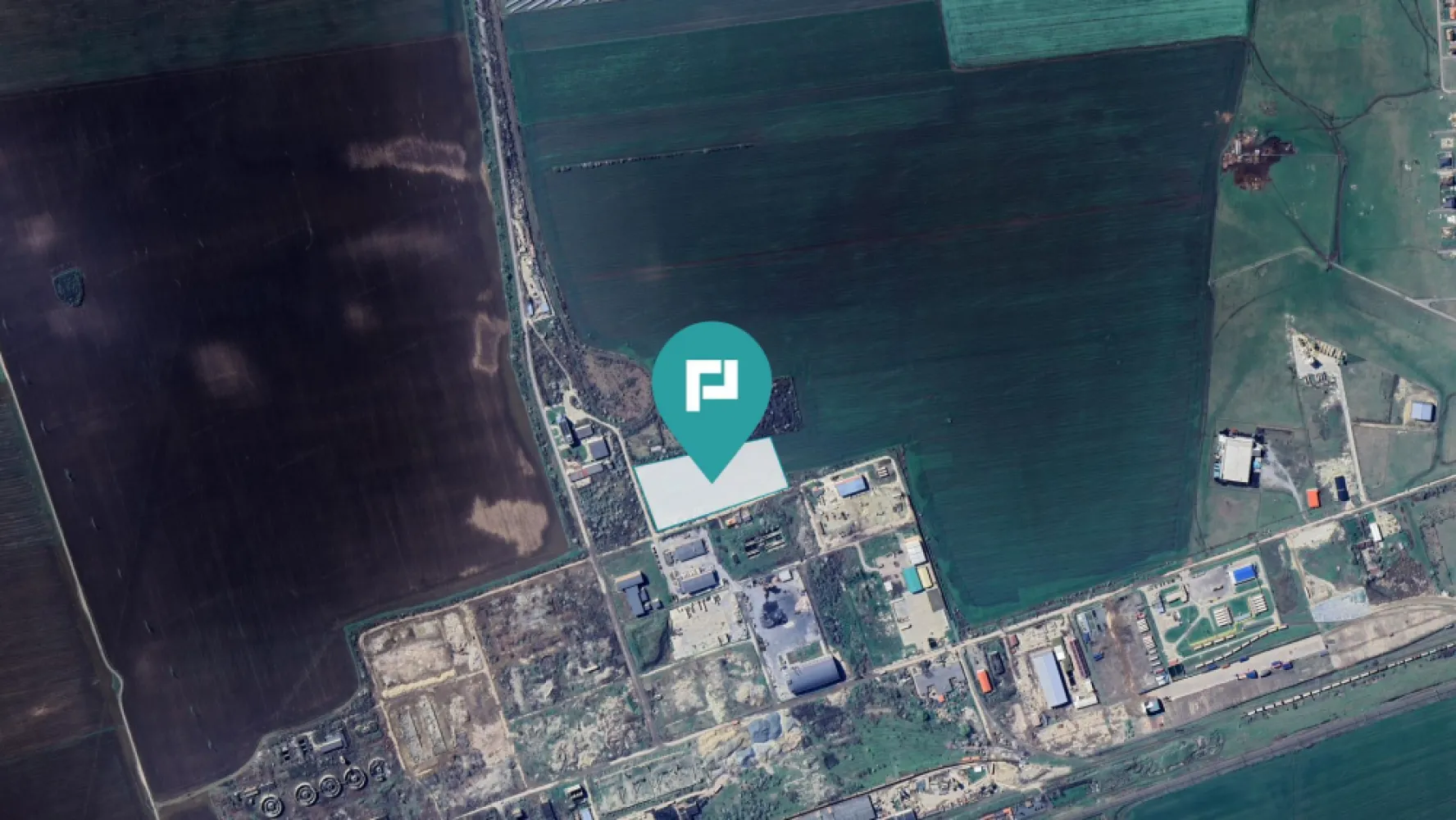 Teren intravilan 2,15 ha cu destinație industrială - PropertyLab vă oferă un teren intravilan de 21.519 mp cu două fronturi stradale în zona Vladimirescu.

Imobilul este ideal pentru construcții industriale/comerciale: hale, depozite, spații logistice sau producție.

🔹 Front stradal: aproximativ 100 ml
🔹 Deschidere la două străzi (2 fronturi stradale)
🔹 Toate utilitățile la șosea (apă, curent, gaz, canalizare)
🔹 Acces facil pentru TIR și trafic greu, la Centura Vladimirescu
🔹 Regim intravilan – construire permisă

Terenul beneficiază de poziție excelentă, cu vizibilitate bună și acces rapid către principalele artere de circulație.

Pentru mai multe detalii și vizionare, nu ezitați să ne contactați.
Raluca Marinescu +40 755 083 764
email: raluca.marinescu@propertylab.ro
Augustin Dina +40 726 310 776
email: augustin.dina@propertylab.ro

CP2841745