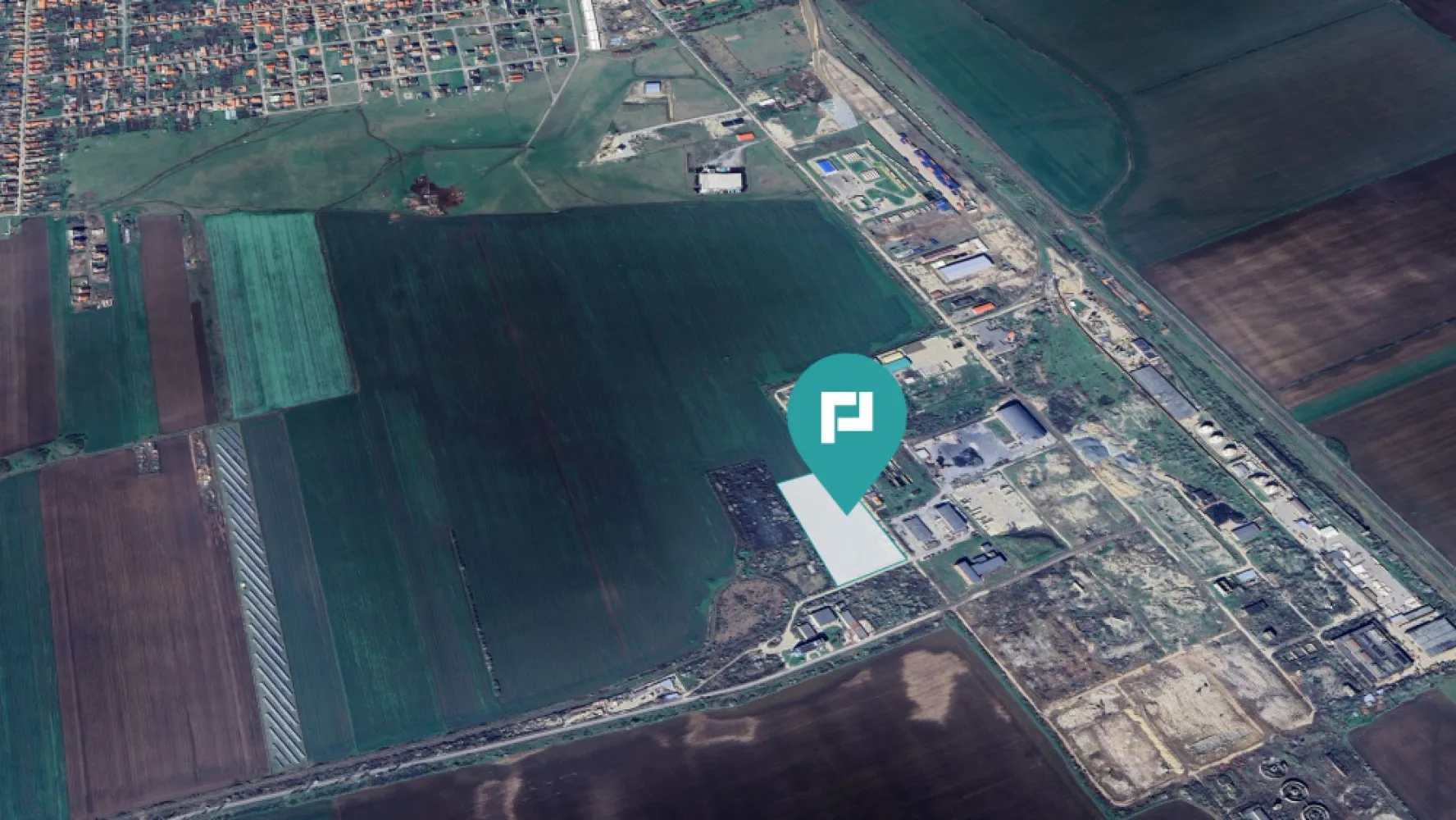 Teren intravilan 2,15 ha cu destinație industrială - PropertyLab vă oferă un teren intravilan de 21.519 mp cu două fronturi stradale în zona Vladimirescu.

Imobilul este ideal pentru construcții industriale/comerciale: hale, depozite, spații logistice sau producție.

🔹 Front stradal: aproximativ 100 ml
🔹 Deschidere la două străzi (2 fronturi stradale)
🔹 Toate utilitățile la șosea (apă, curent, gaz, canalizare)
🔹 Acces facil pentru TIR și trafic greu, la Centura Vladimirescu
🔹 Regim intravilan – construire permisă

Terenul beneficiază de poziție excelentă, cu vizibilitate bună și acces rapid către principalele artere de circulație.

Pentru mai multe detalii și vizionare, nu ezitați să ne contactați.
Raluca Marinescu +40 755 083 764
email: raluca.marinescu@propertylab.ro
Augustin Dina +40 726 310 776
email: augustin.dina@propertylab.ro

CP2841745