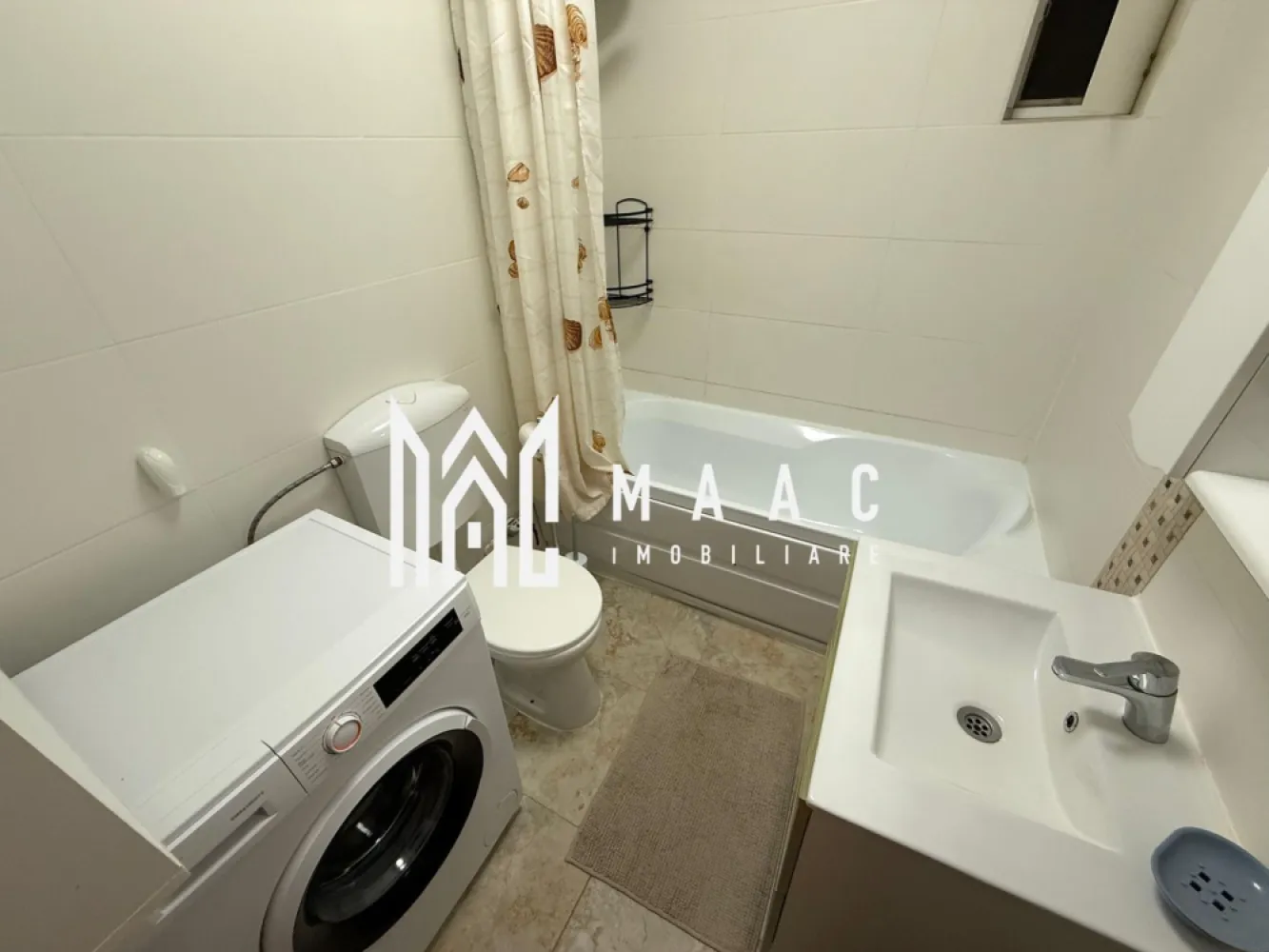 Apartament 3 camere | 2 bai | Renovat | Balcon | V. Aurie - MAAC Imobiliare propune atentiei dumneavoastra un apartament cu 3 camere renovat, complet mobilat si utilat, in zona Valea Aurie - Parcul Sub Arini.

Locuinta este situata etajul 4, are suprafata utila de 72mp si este alcatuita din living, 2 dormitoare, bucatarie, baie cu geam, grup sanitar de serviciu, debara, hol si balcon.

Aferent - spatiu de depozitare in pivnita.

Finisaje si mobilier de calitate buna, ambient placut.

Amplasamentul imobilului este avantajos, aflandu-se intr-o zina retrasa, linistita si foarte oxigenata, la 5 minute de mers pe jos de parcul Sub Arini, loc de joaca pentru copii, magazine, farmacii si banci.

Se percepe o chirie in avans si garantie in cuantumul unei chirii lunare. Se inchiriaza pe o perioada de minim 12 luni. Nu se accepta cu animale de companie. Disponibilitate imediata.

Pentru mai multe detalii sau pentru a programa o vizionare, va rugam specificati telefonic ID: CP2771370