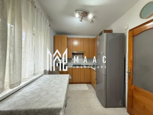 Apartament 3 camere | 2 bai | Renovat | Balcon | V. Aurie