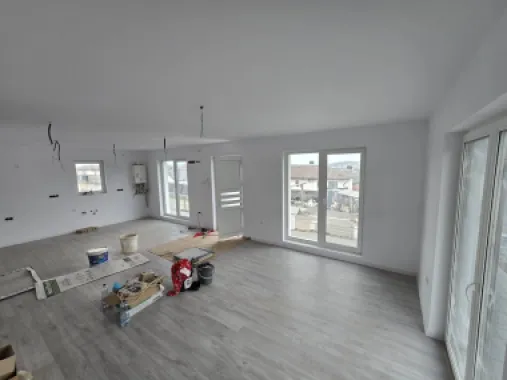 Casa 4 camere la cheie,130 mp,500 mp teren,cartier Unirii