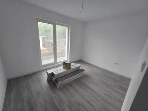 Casa 4 camere la cheie,130 mp,500 mp teren,cartier Unirii