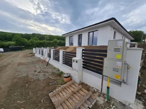 Casa 4 camere la cheie,130 mp,500 mp teren,cartier Unirii