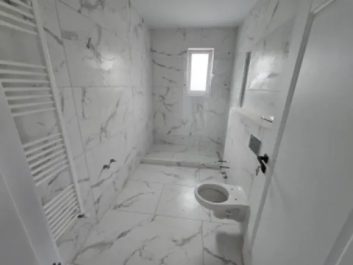 Casa 4 camere la cheie,130 mp,500 mp teren,cartier Unirii