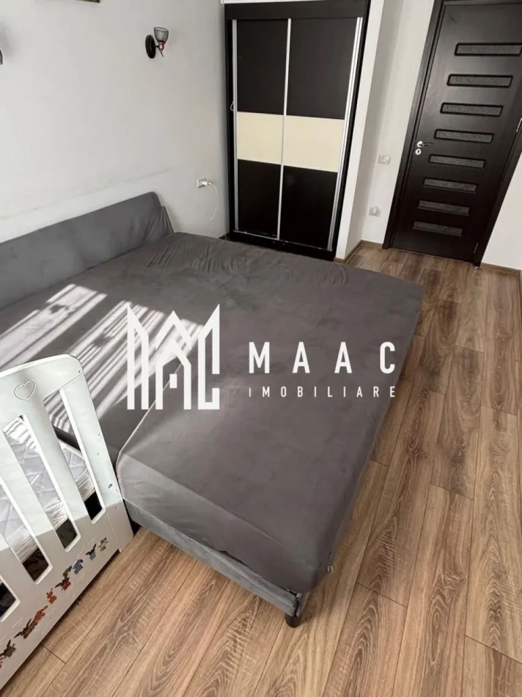 Apartament 2 camere | Bulevardul Dem. Radulescu| | 62mp - MAAC Imobiliare vă propune spre vânzare apartament 2 camere – Bd. Dem Rădulescu, Râmnicu Vâlcea

MAAC Imobiliare vă prezintă un apartament modern cu 2 camere, situat pe Bulevardul Dem Rădulescu, într-un bloc nou, la etajul 5 din 6, într-un imobil prevăzut cu lift modern.

 Suprafață utilă: 57 mp
 Suprafață totală: 62 mp
 Etaj: 5/6
 Loc de parcare exterior inclus

Compartimentare:

2 dormitoare

Living

Bucătărie

Baie

Hol

Balcon deschis cu vedere panoramică

Apartamentul este poziționat pe mijloc, ceea ce oferă un avantaj important în ceea ce privește eficiența energetică și costurile reduse la întreținere.

Dotări și beneficii:

✔ Centrală termică pe gaz
✔ Aer condiționat
✔ Lift modern
✔ Se vinde complet mobilat și utilat
✔ Mobilier de calitate și dotări moderne
✔ Vedere panoramică
✔ Liber de sarcini
✔ Disponibil imediat

Proprietatea este amplasată într-o zonă liniștită, cu acces facil către magazine, școli, mijloace de transport în comun și zone verzi.

Ideal atât pentru locuință personală, cât și pentru investiție.

Pentru mai multe detalii și programarea unei vizionări, echipa MAAC Imobiliare vă stă la dispoziție.
CP2946989
