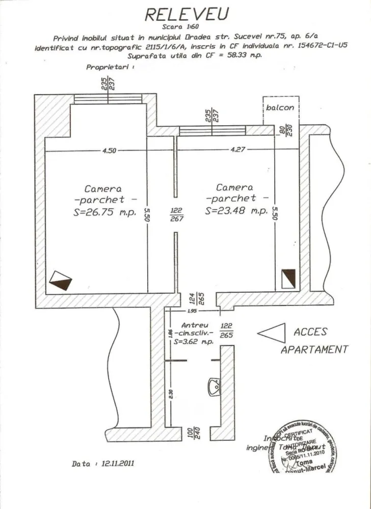 Apartament premium lângă Universitatea din Oradea | Vedere spre parc - Apartament deosebit în centrul Oradiei | 62 mp | Vedere spre parc | Imediat ocupabil

Dacă îți dorești un apartament cu personalitate, într-una dintre cele mai căutate zone ale Oradiei, această proprietate merită văzută.

Situat în imediata apropiere a Universității din Oradea, Bibliotecii Județene și Pieței Unirii, apartamentul este ideal atât pentru locuit, cât și pentru investiție.

Unul dintre cele mai mari avantaje este vederea integrală spre parc – atât livingul, dormitorul, cât și balconul sunt orientate către spațiul verde, oferind lumină naturală și o atmosferă liniștită. În plus, Parcul Bălcescu va beneficia de o renovare completă în 2026.

Caracteristici principale:

62 mp utili + balcon;
tavan înalt de 3,80 m;
parchet original din stejar, restaurat;
clădire solidă, cu pereți de 60 cm, fără igrasie;
renovat complet în 2021 (instalații electrice și sanitare noi);
centrală termică Viessmann;
living cu bucătărie open-space, dormitor cu lojă, baie cu ieșire pe terasă, dressing/depozitare;
două căi de acces;
teren de 99 mp;
spațiu de depozitare în curte (~20 mp).

Apartamentul se vinde exact cum se prezintă în fotografii, parțial mobilat și utilat, fiind imediat ocupabil, fără investiții suplimentare.

Preț: 124.900 € (negociabil)

Comision 0 pt cumparator!

Sorin Gligor
Telefon: 0731 290 032